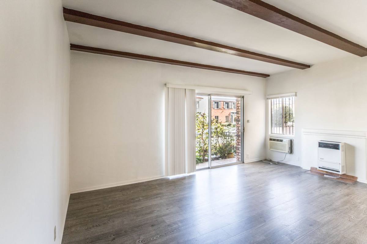 Condo for rent at 129 S Canon Dr #1, Beverly Hills, CA 90212