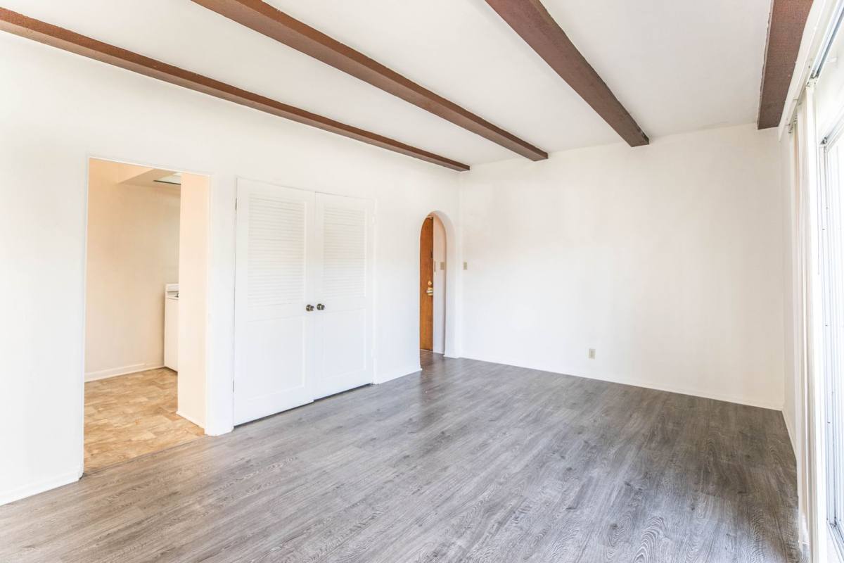 Condo for rent at 129 S Canon Dr #1, Beverly Hills, CA 90212