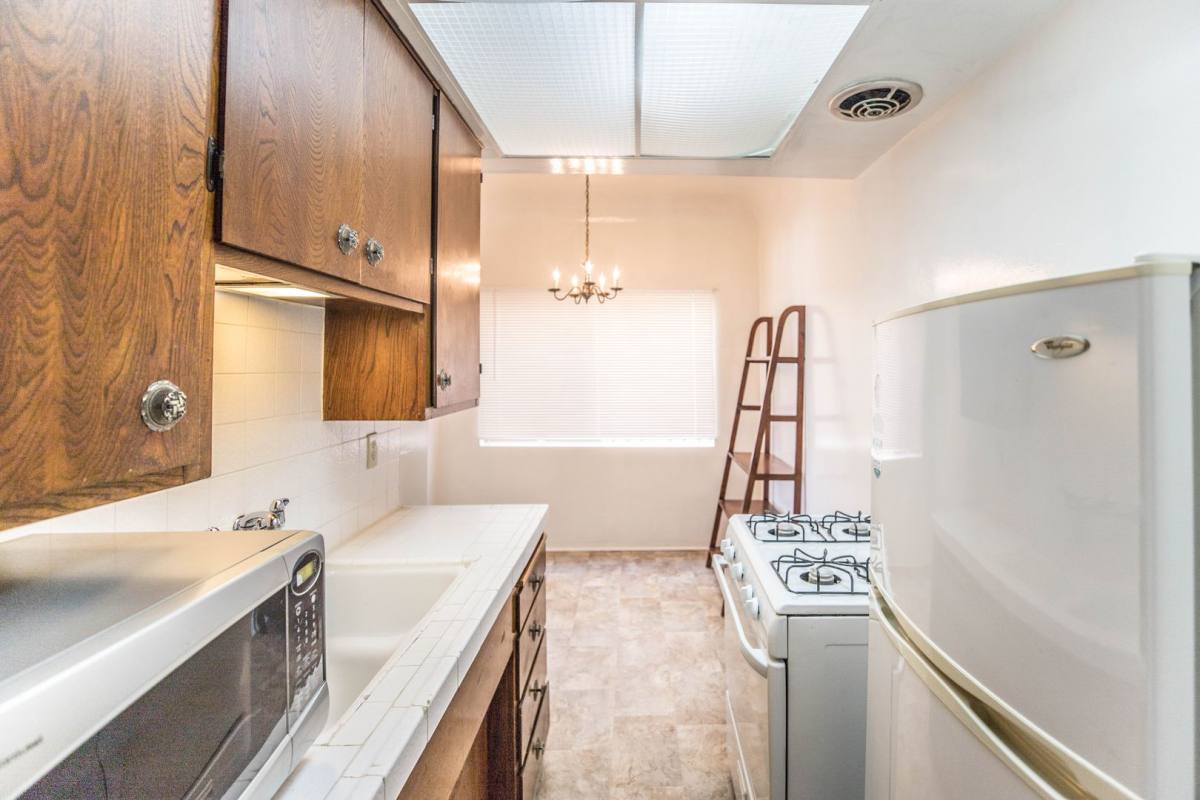 Condo for rent at 129 S Canon Dr #1, Beverly Hills, CA 90212
