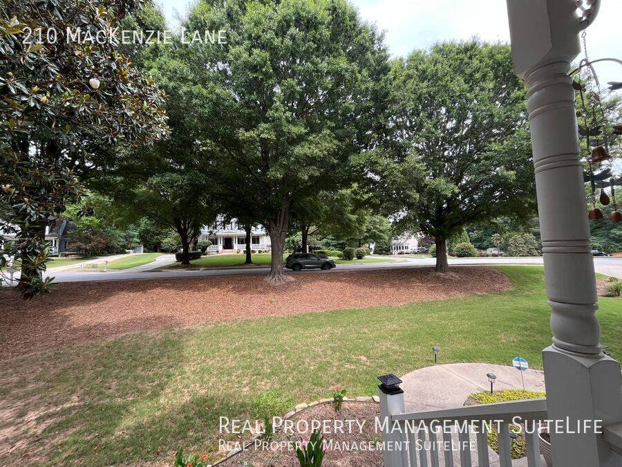 House for rent at 210 Mackenzie Lane, Fayetteville, GA 30214