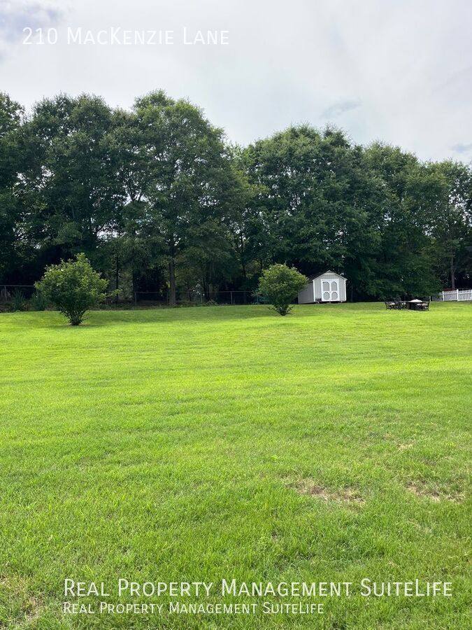 House for rent at 210 Mackenzie Lane, Fayetteville, GA 30214
