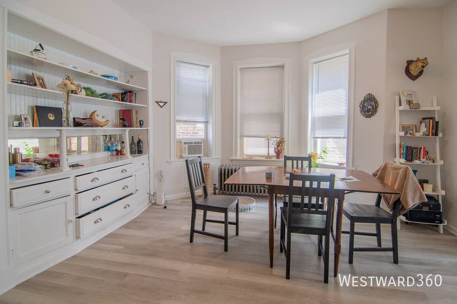 Apartment for rent at 4018 W Oakdale Ave #2, Chicago, IL 60641