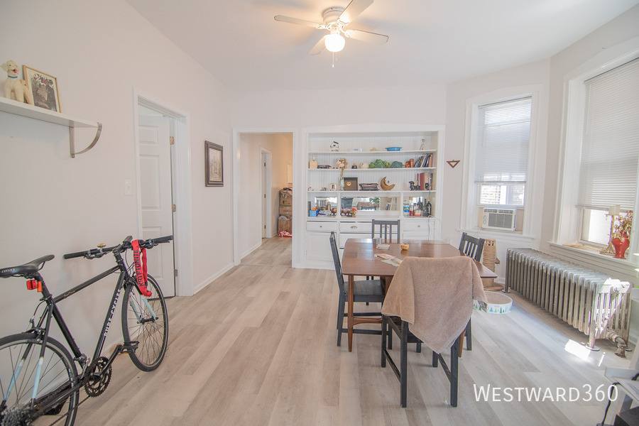 Apartment for rent at 4018 W Oakdale Ave #2, Chicago, IL 60641