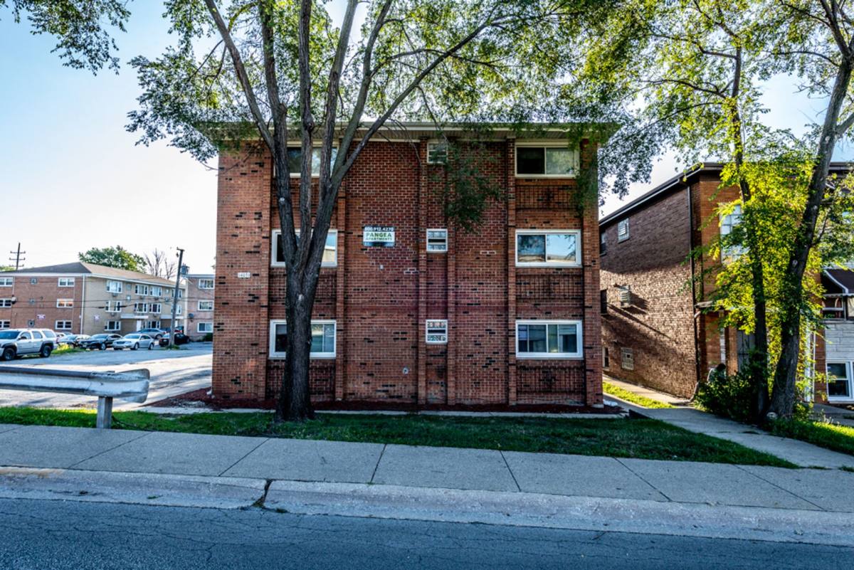 Apartment for rent at 14031 S School St, Riverdale, IL 60827