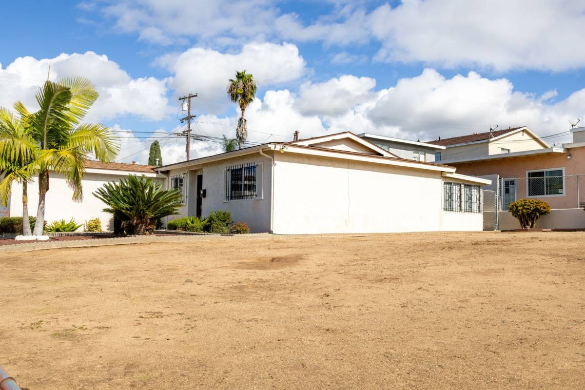 House for rent at 839 S 37th St, San Diego, CA 92113