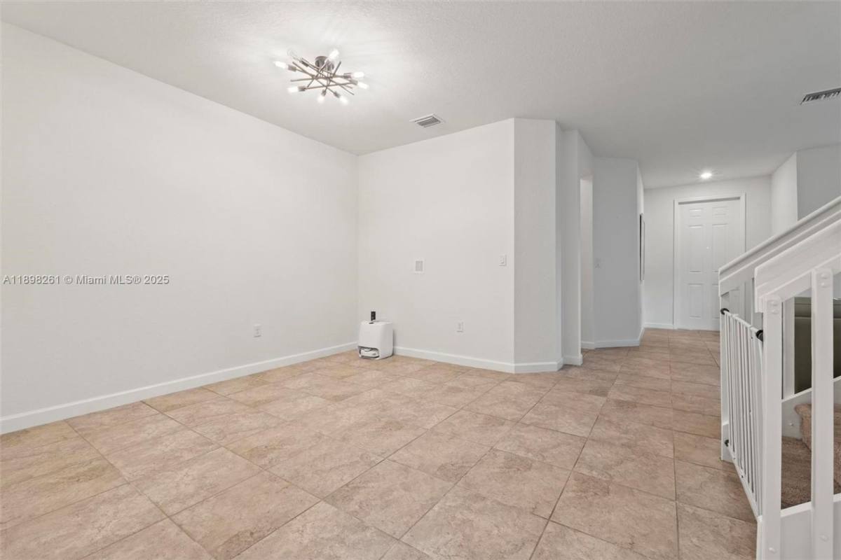 Townhouse for rent at 9000 NW 183rd St, Hialeah, FL 33018