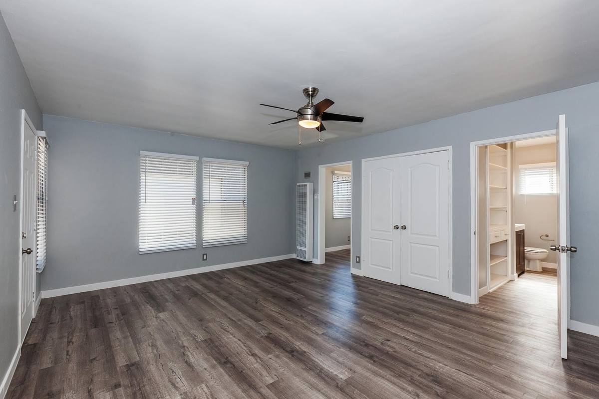 Apartment for rent at 1863 Pine Ave #7, Long Beach, CA 90806