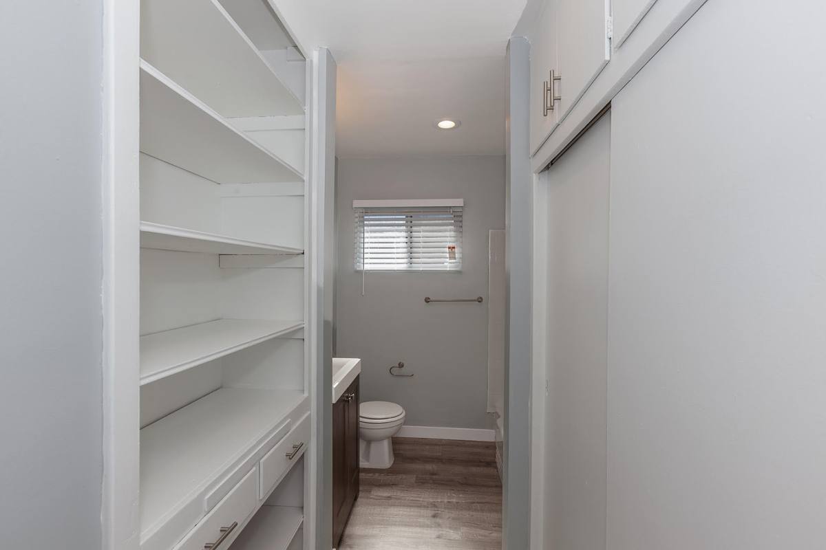 Apartment for rent at 1863 Pine Ave #7, Long Beach, CA 90806
