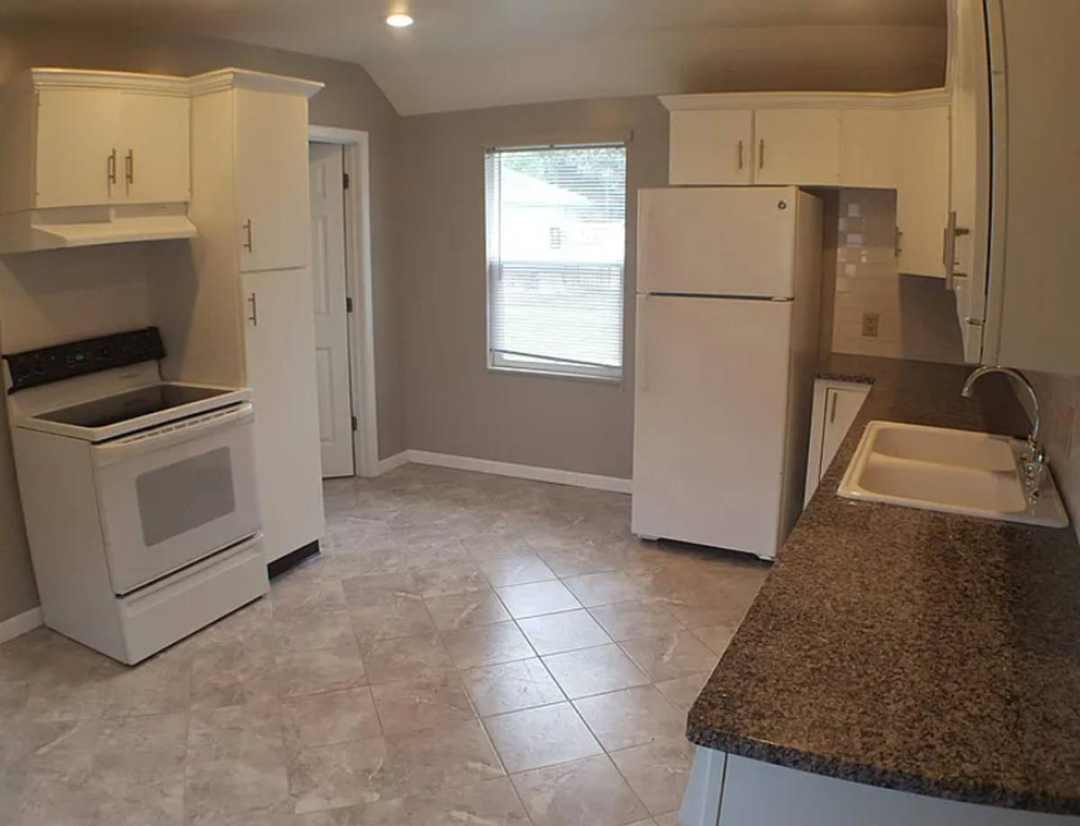 House for rent at 2092 Garfield Ave, Dubuque, IA 52001