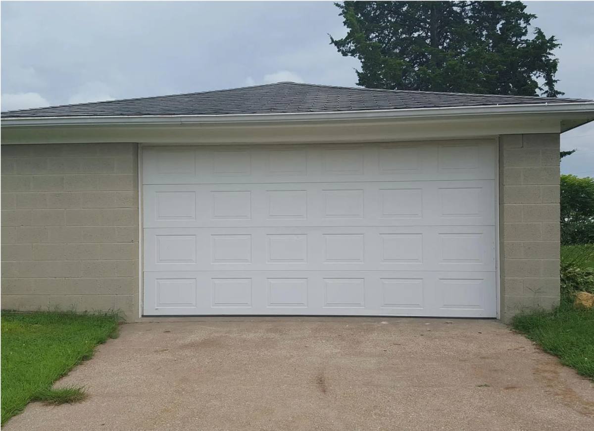 House for rent at 2092 Garfield Ave, Dubuque, IA 52001
