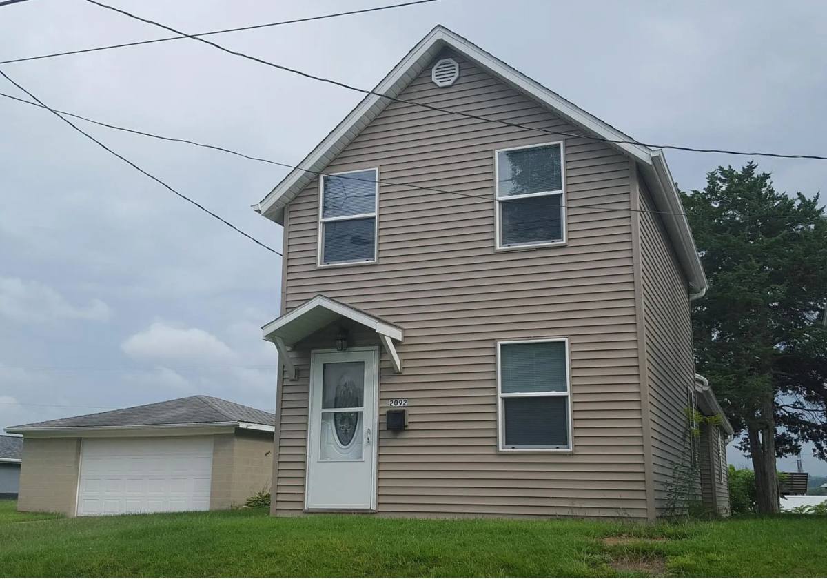 House for rent at 2092 Garfield Ave, Dubuque, IA 52001