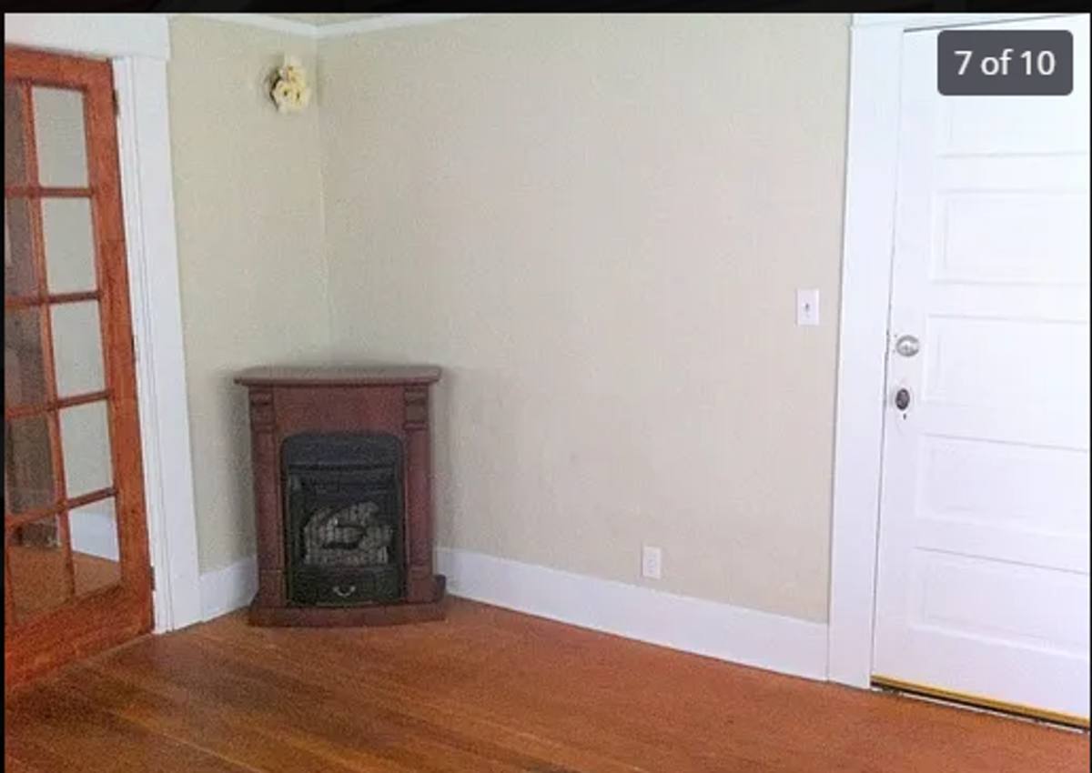 Apartment for rent at 1014 SE Pine St, Roseburg, OR 97470