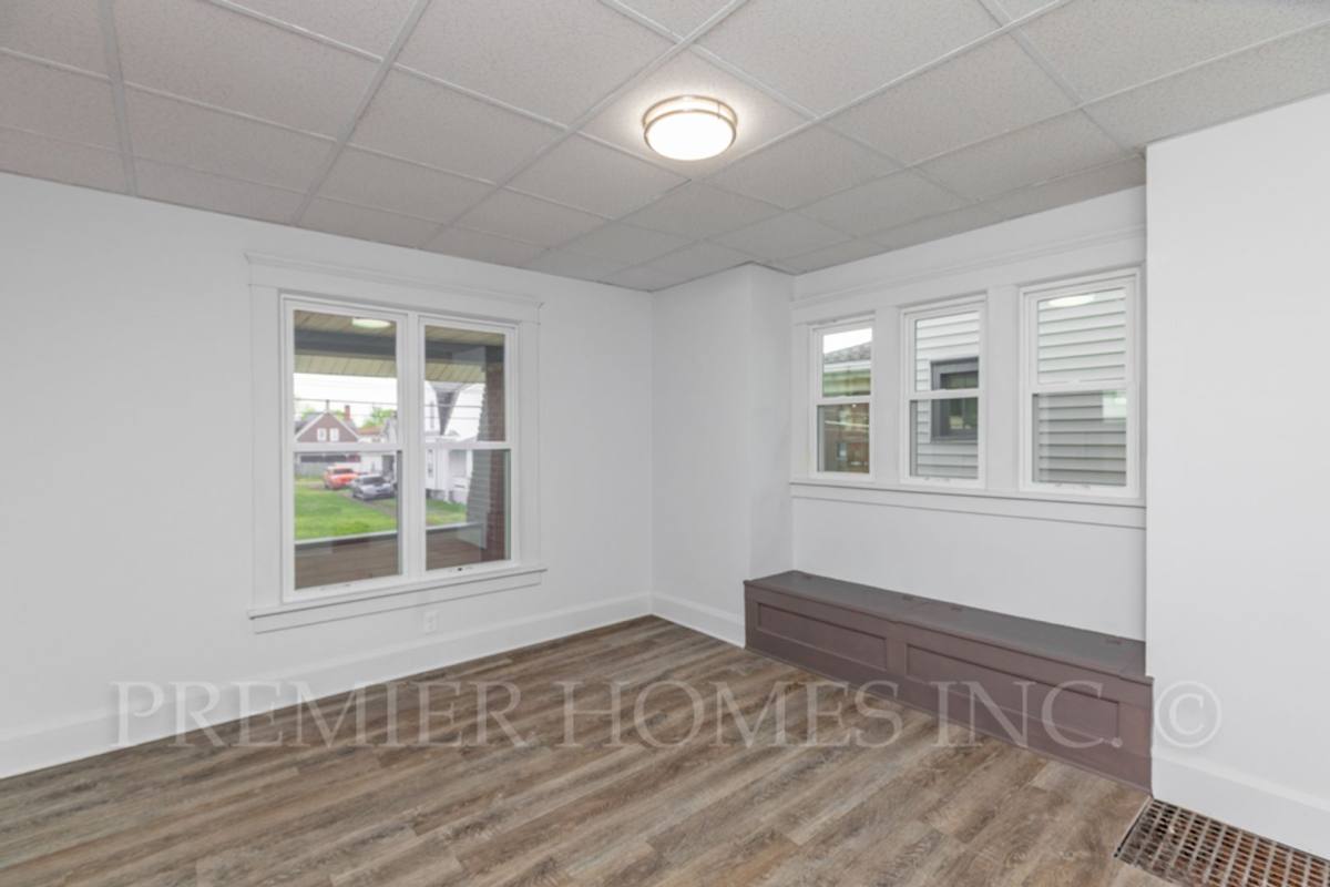 House for rent at 2613 4th St NW, Canton, OH 44708