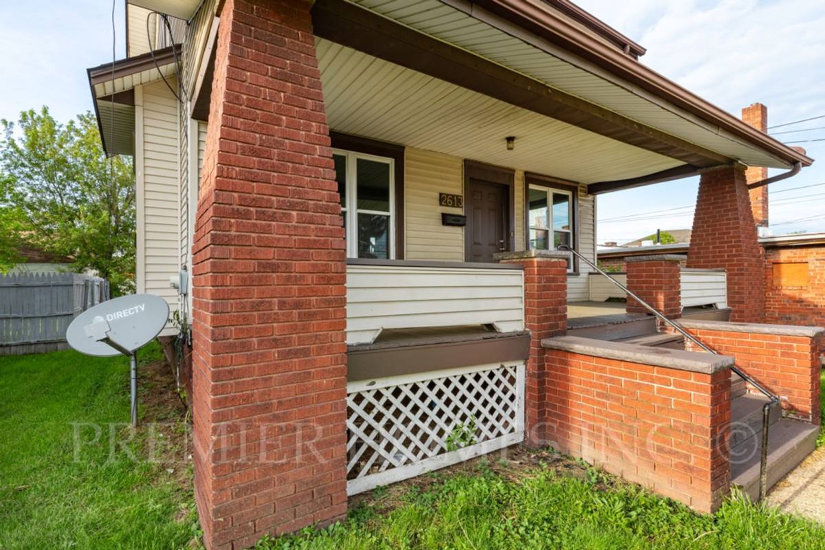 House for rent at 2613 4th St NW, Canton, OH 44708