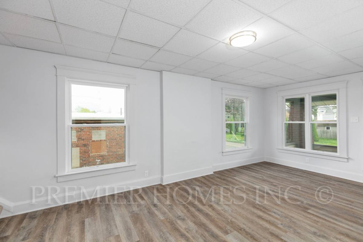 House for rent at 2613 4th St NW, Canton, OH 44708