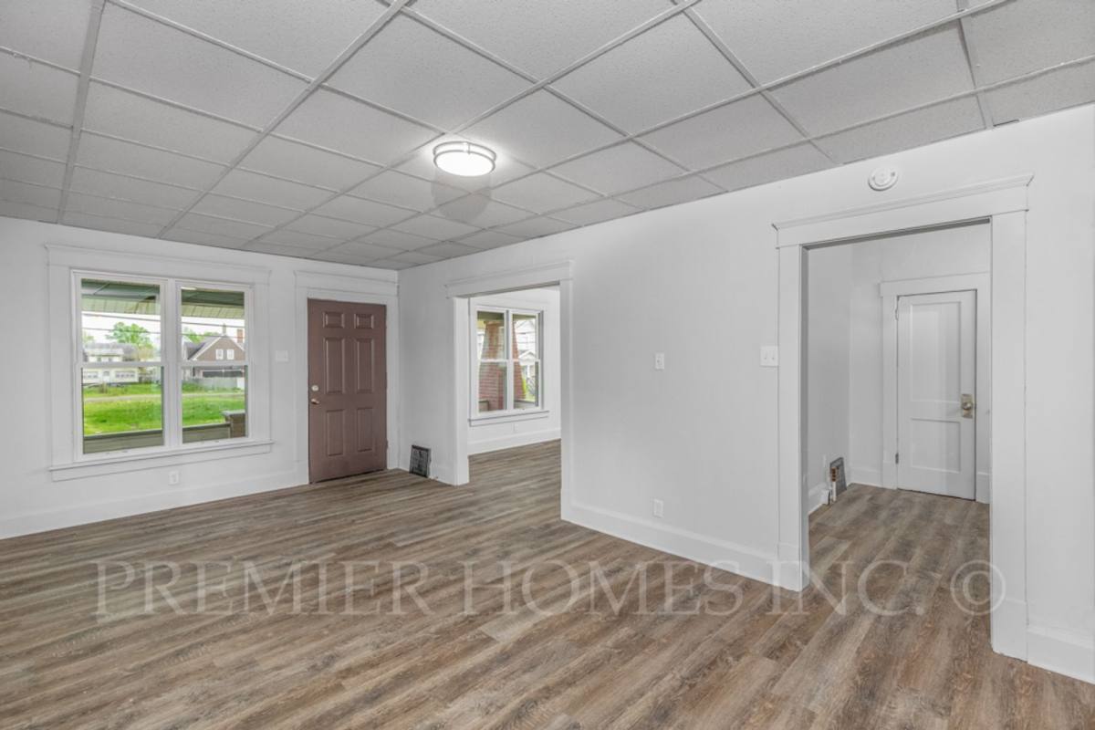 House for rent at 2613 4th St NW, Canton, OH 44708