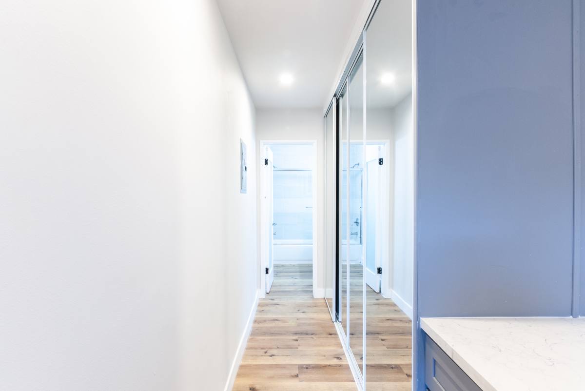 Apartment for rent at 4848 St Charles Place #4, Los Angeles, CA 90019