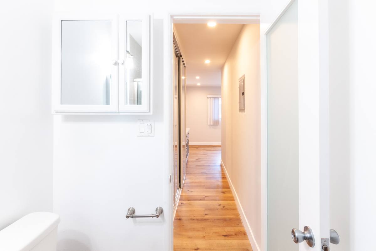 Apartment for rent at 4848 St Charles Place #4, Los Angeles, CA 90019