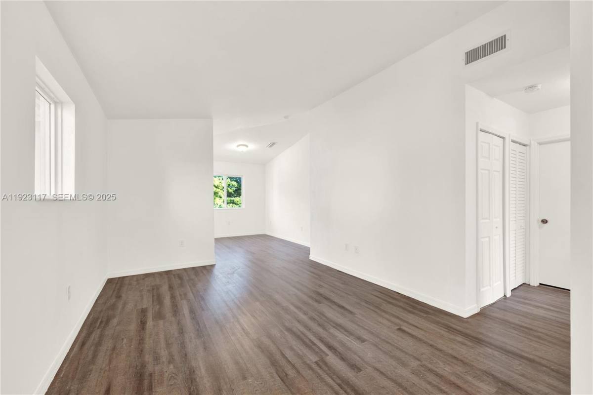 Condo for rent at 3385 NE 10th St #201, Homestead, FL 33033