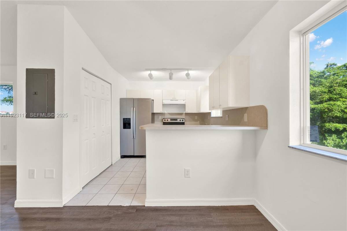 Condo for rent at 3385 NE 10th St #201, Homestead, FL 33033