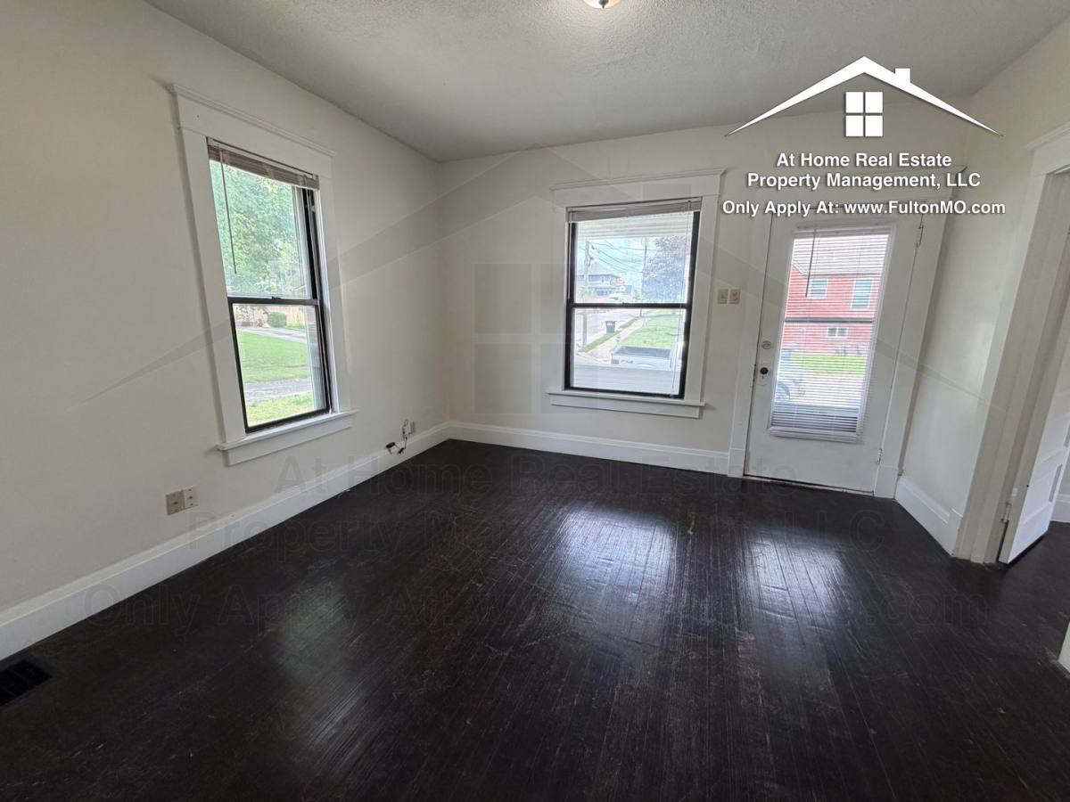 House for rent at 217 W 6th St, Fulton, MO 65251