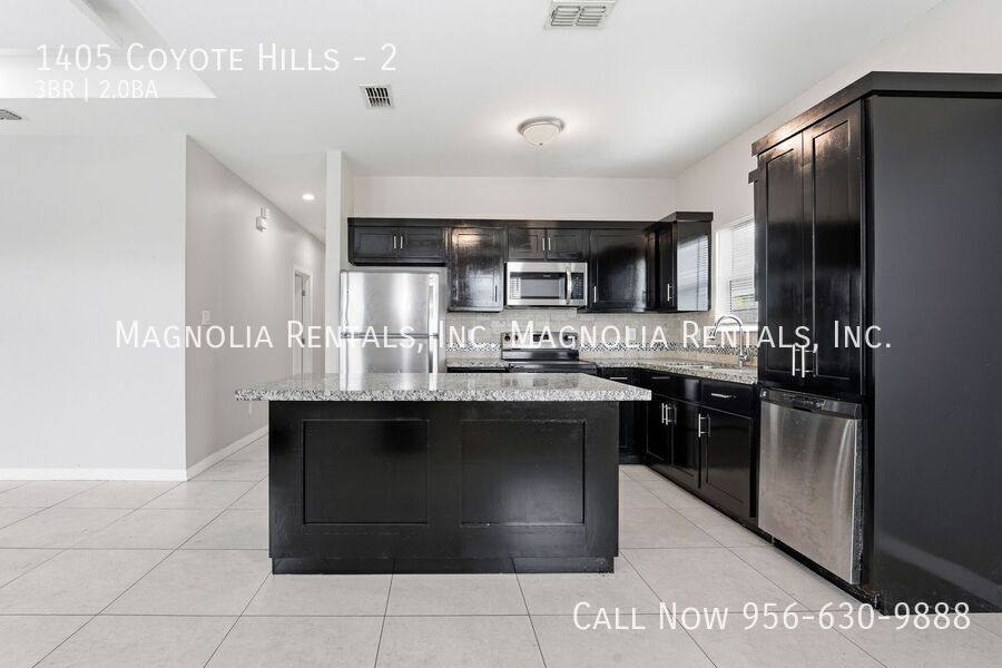 Apartment for rent at 1405 Coyote Hills #2, Edinburg, TX 78541