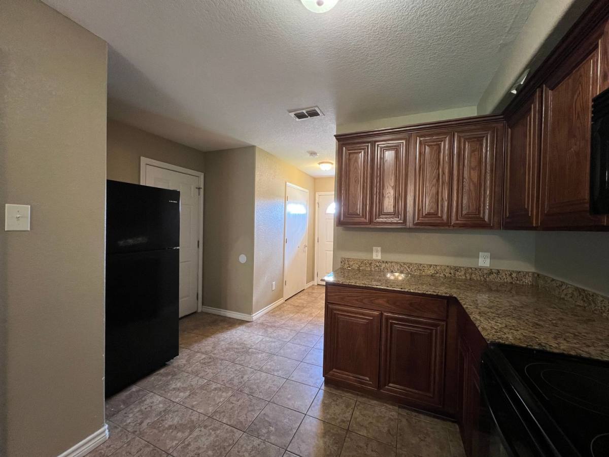 House for rent at 1470 N Belknap St, Stephenville, TX 76401