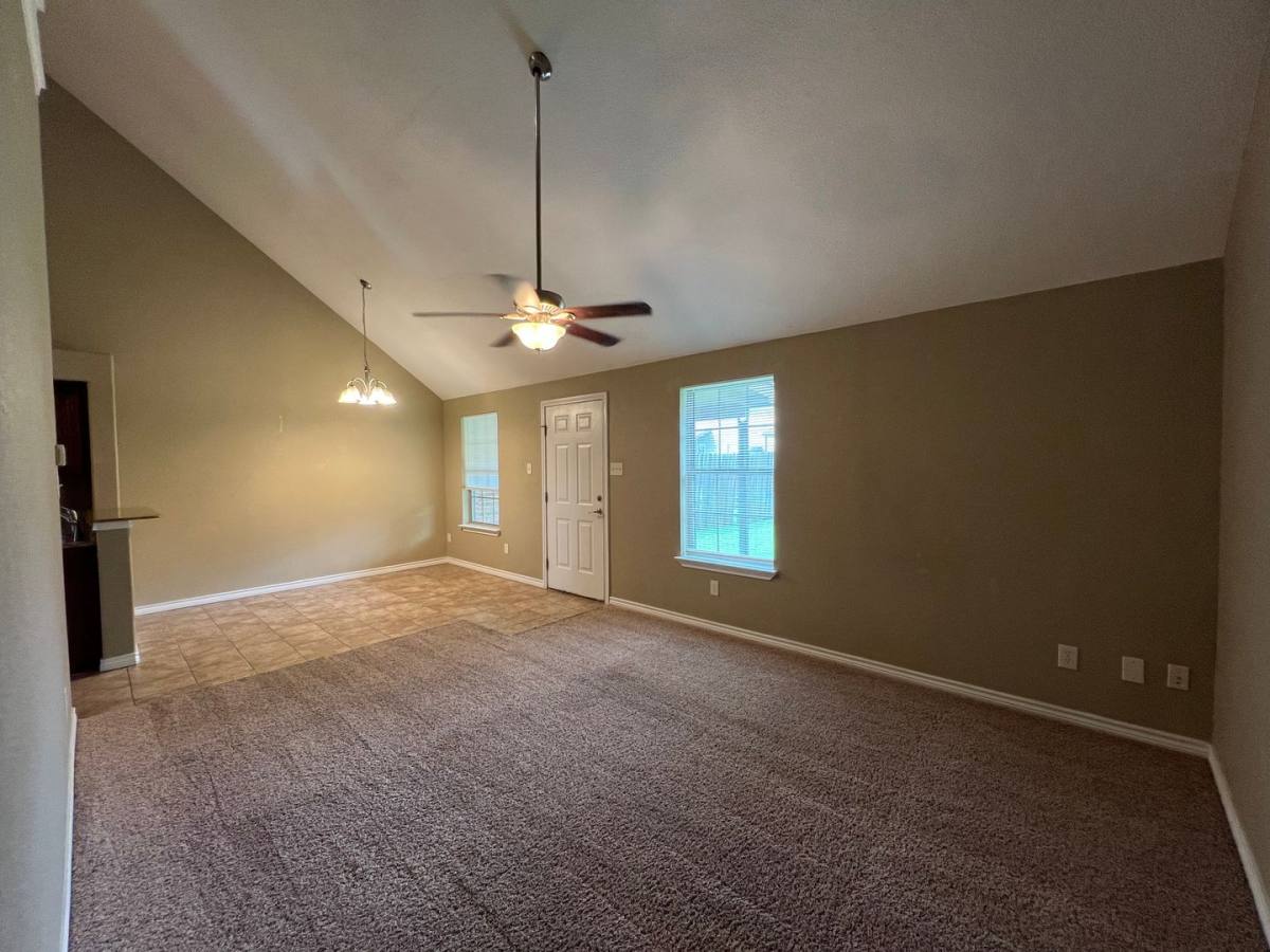 House for rent at 1470 N Belknap St, Stephenville, TX 76401