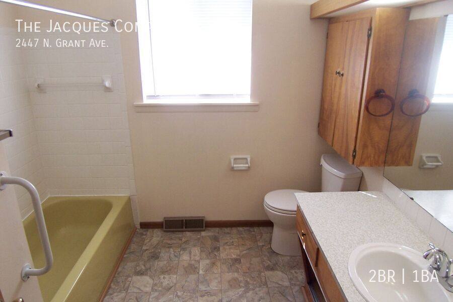 2447 N Grant Ave, Springfield, MO 65803 - House for Rent - Image 8