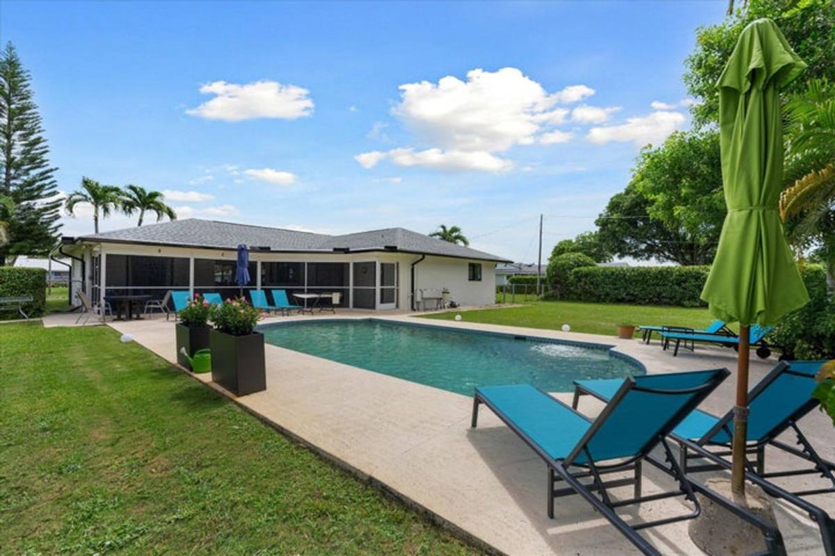 House for rent at 3313 Sherwood Blvd, Delray Beach, FL 33445