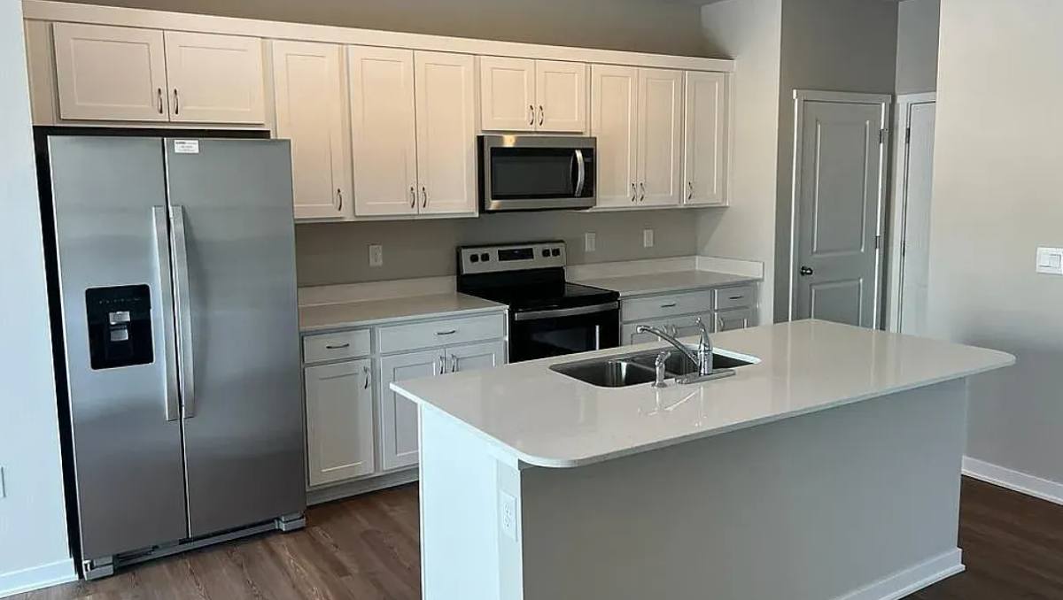 Townhouse for rent at 355 Ember Dr #1, Waukee, IA 50263