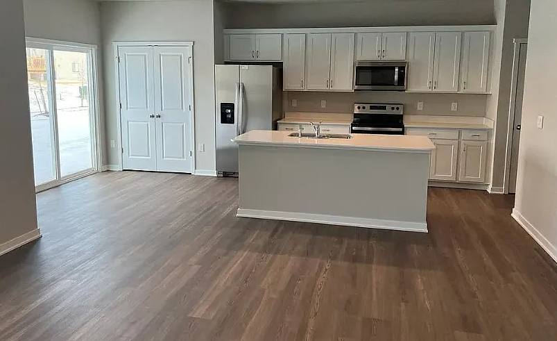 Townhouse for rent at 355 Ember Dr #1, Waukee, IA 50263
