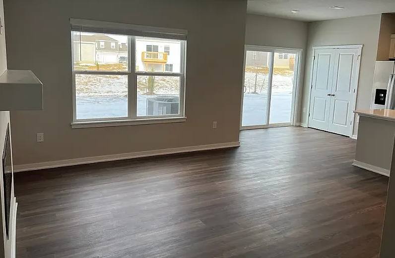 Townhouse for rent at 355 Ember Dr #1, Waukee, IA 50263