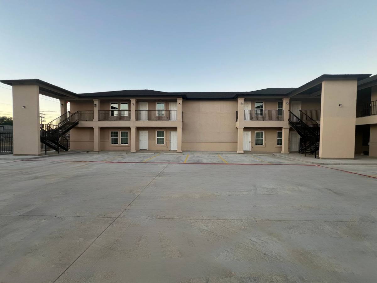 Apartment for rent at 2904 E Lyon, Laredo, TX 78043