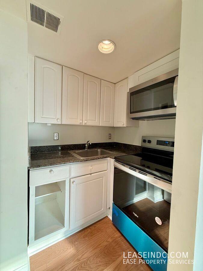 Apartment for rent at 1133 13th St NW #605, Washington, DC 20005