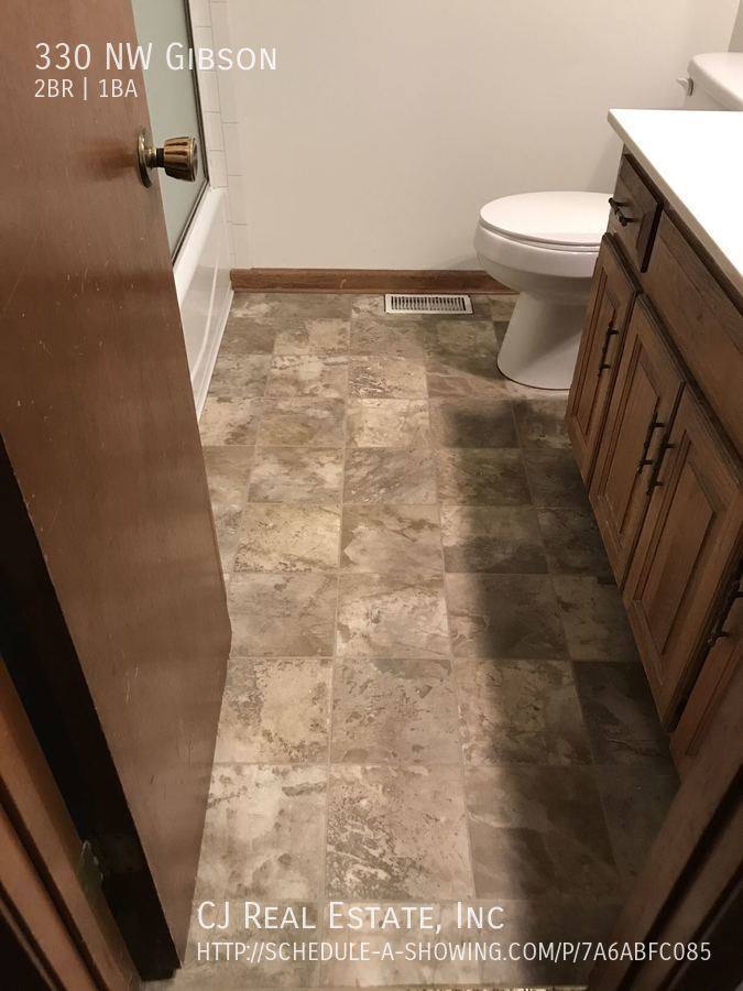 House for rent at 330 NW Gibson, Lees Summit, MO 64081