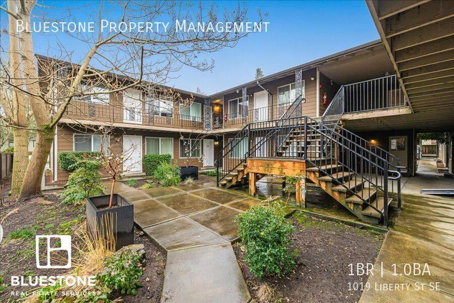 Apartment for rent at 1019 Liberty St SE, Salem, OR 97302