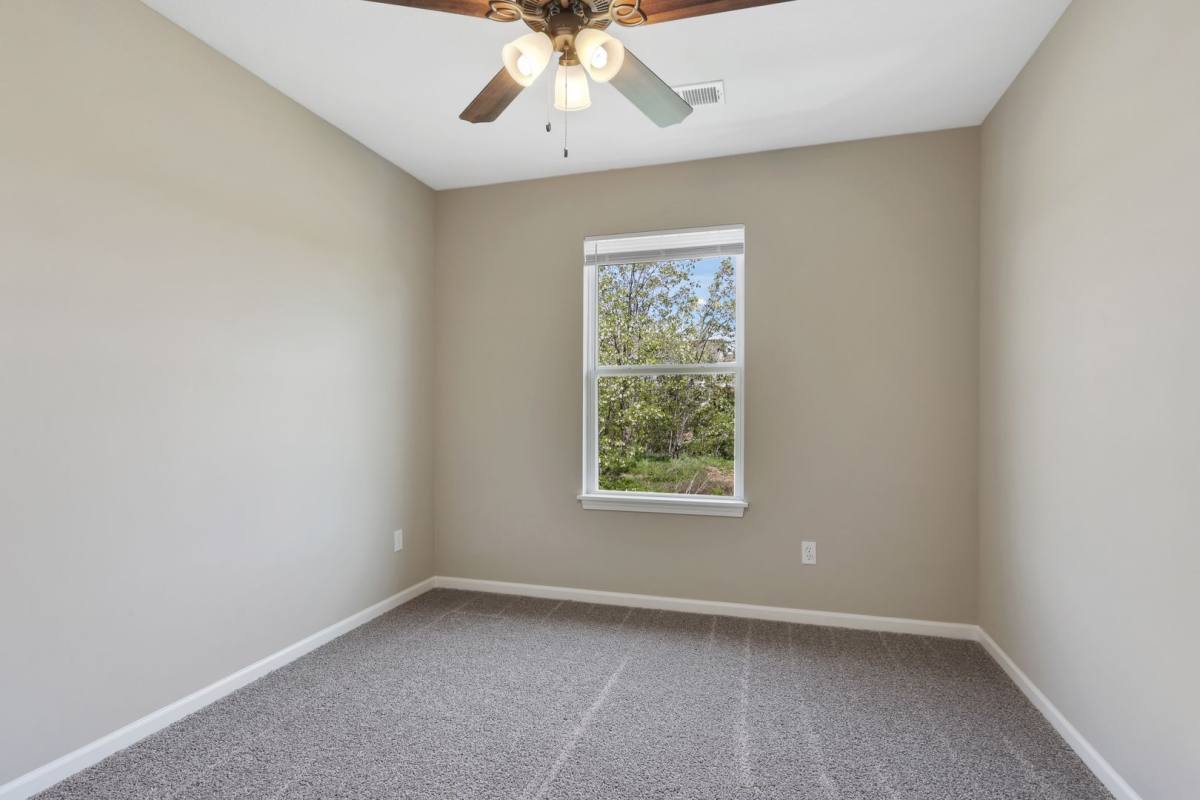 Townhouse for rent at 3-9 NE 93rd St, Kansas City, MO 64155