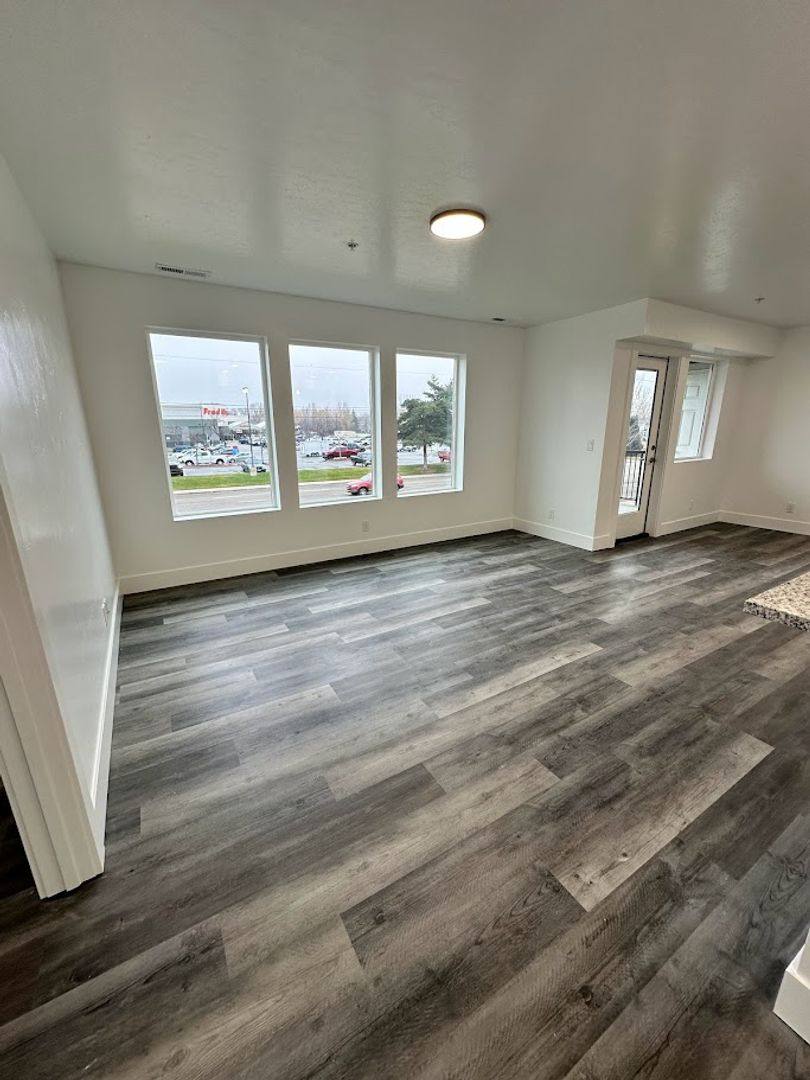Apartment for rent at 1521 S Clear Creek Dr, Boise, ID 83709