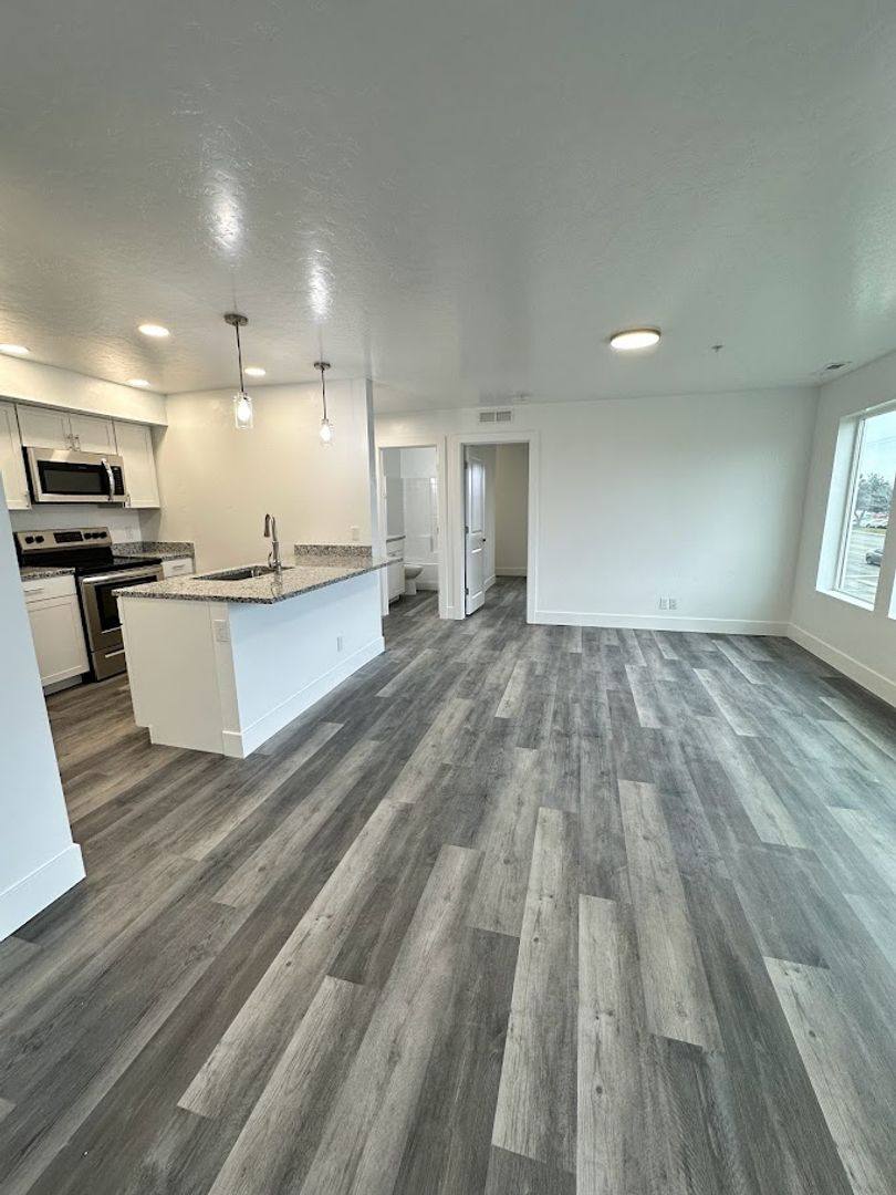 Apartment for rent at 1521 S Clear Creek Dr, Boise, ID 83709