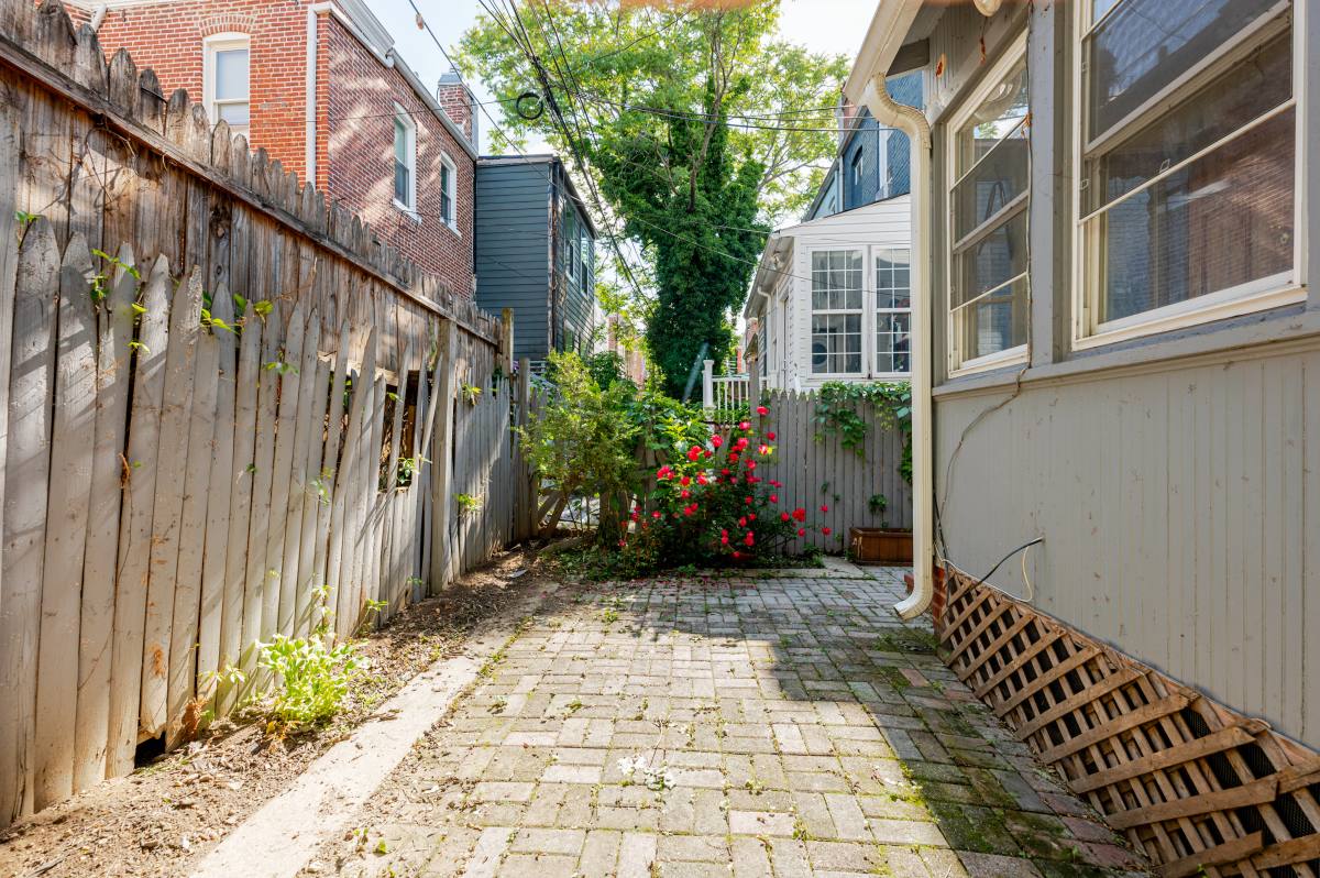 House for rent at 763 Girard St NW, Washington, DC 20001