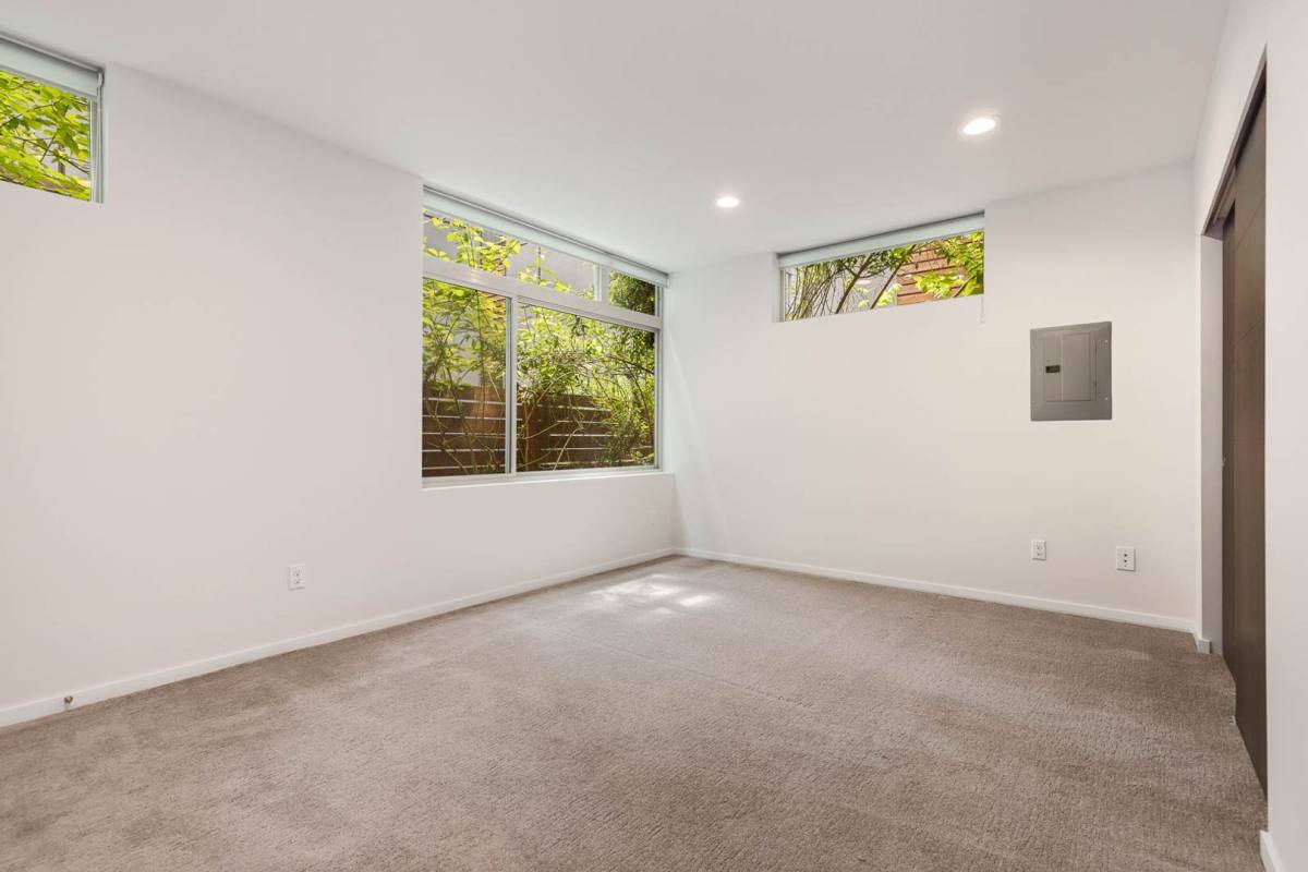 Townhouse for rent at 724A Martin Luther King Jr Way, Seattle, WA 98122