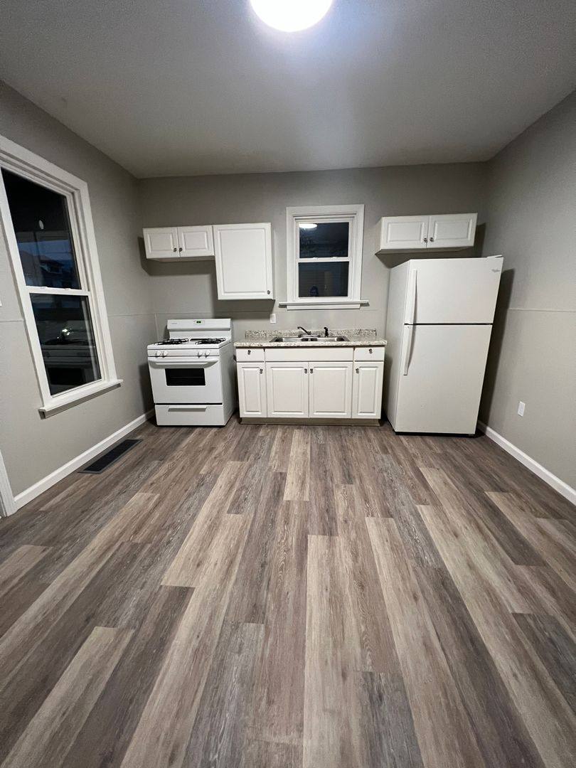 Apartment for rent at 401 Parade St, Erie, PA 16507