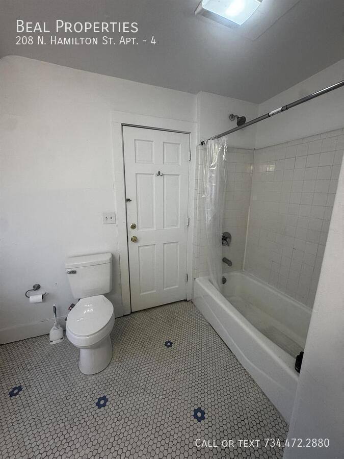 Apartment for rent at 208 N Hamilton St #4, Ypsilanti, MI 48197