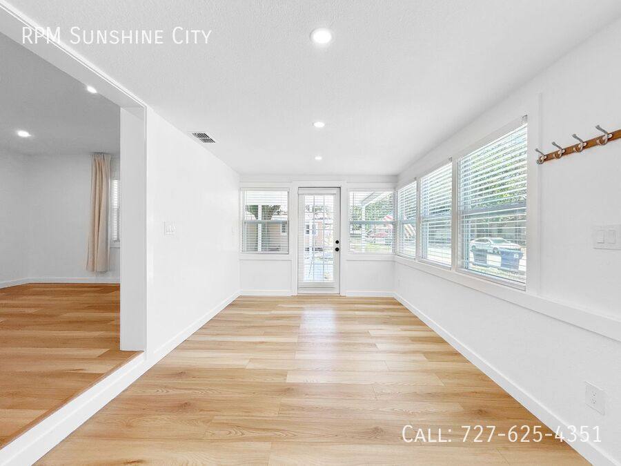Apartment for rent at 4631 Queensboro Ave S, Saint Petersburg, FL 33711