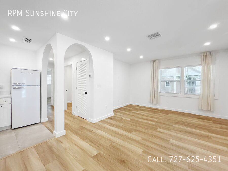 Apartment for rent at 4631 Queensboro Ave S, Saint Petersburg, FL 33711