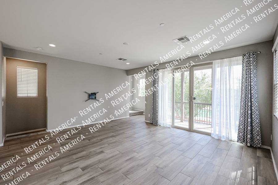 Townhouse for rent at 2751 S Balsam Dr, Gilbert, AZ 85295