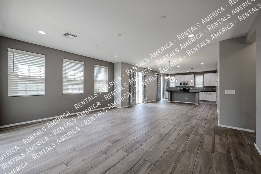 Townhouse for rent at 2751 S Balsam Dr, Gilbert, AZ 85295