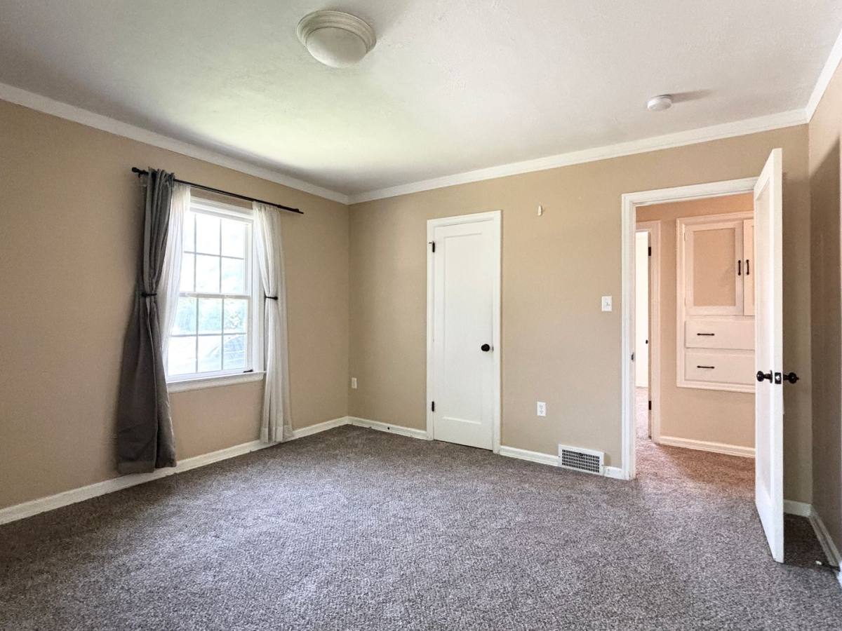 Apartment for rent at 3671 S 2300 E, Salt Lake City, UT 84109