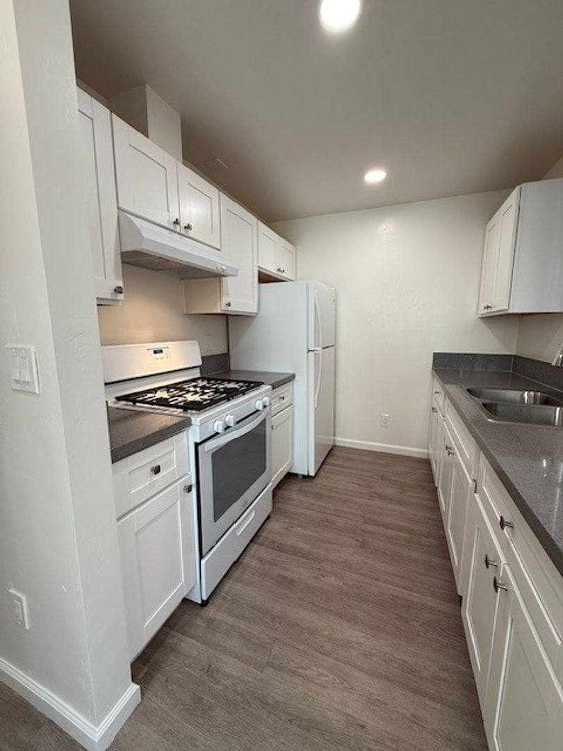 Apartment for rent at 814 4th St, Coronado, CA 92118